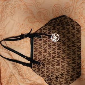 EUC Michael Kors Convertible Tote/Bag